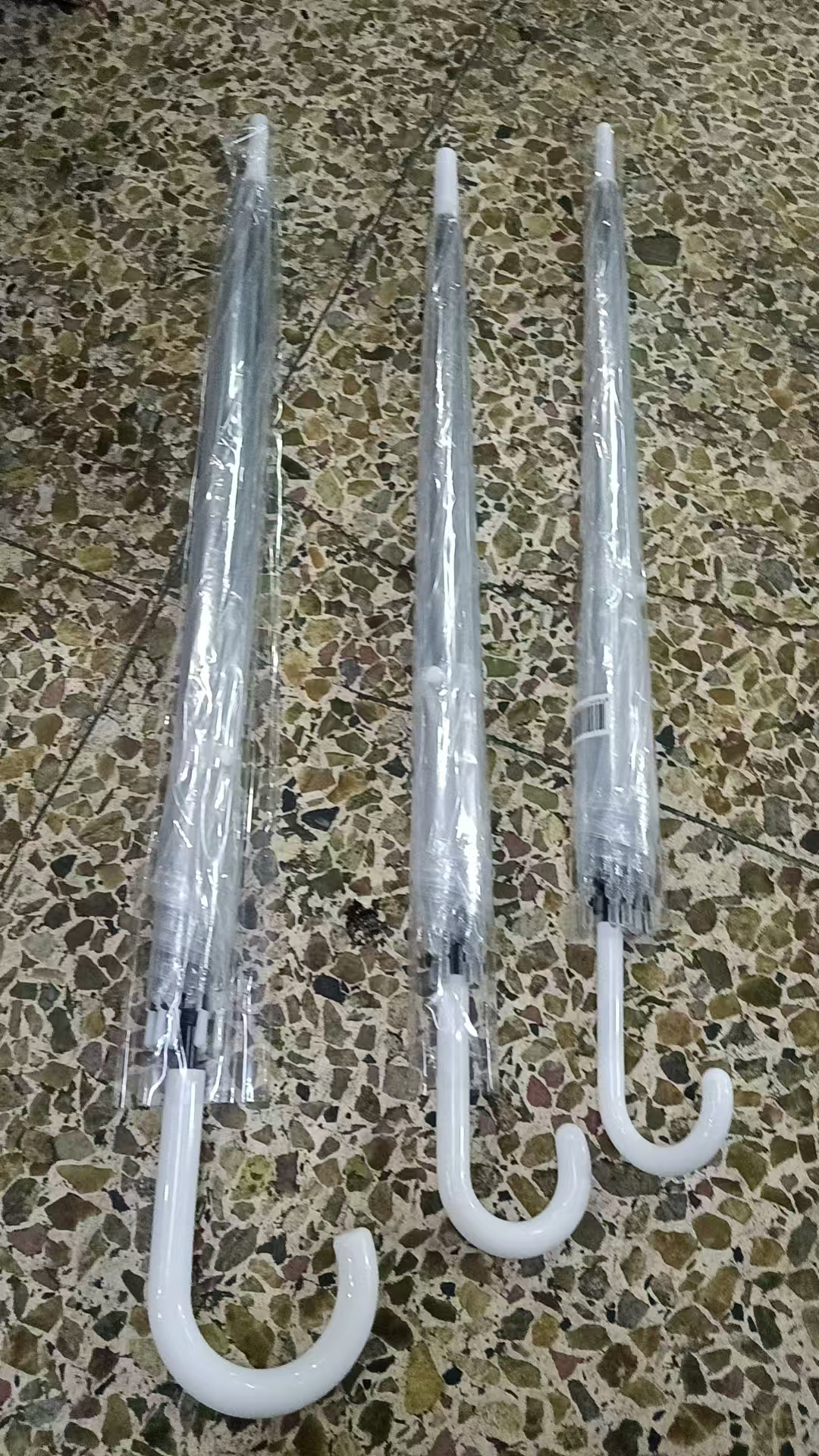 透明长柄雨伞 中号 直径85长度75