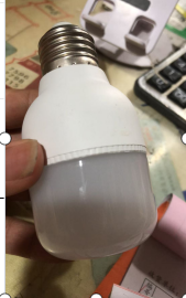  LED灯泡 5W E27  白色